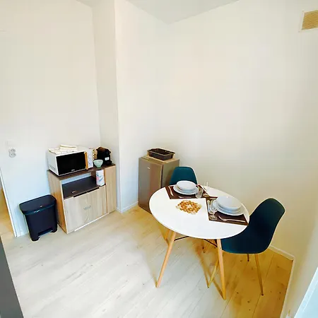 Charme Et Confort A アパート